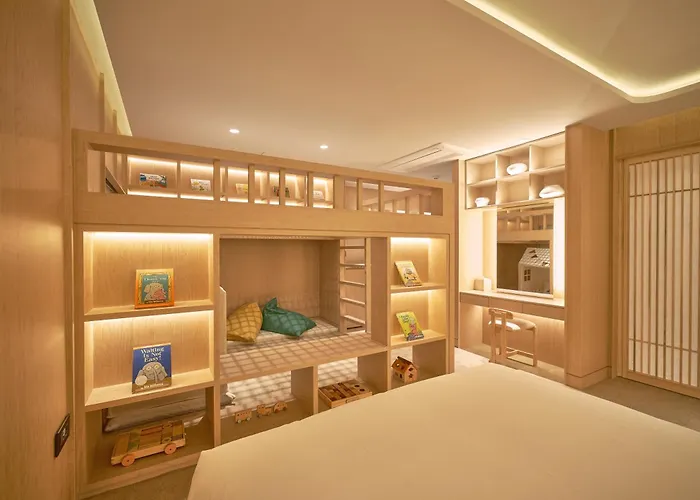 Uh Continental Centerpoint Отель 4*